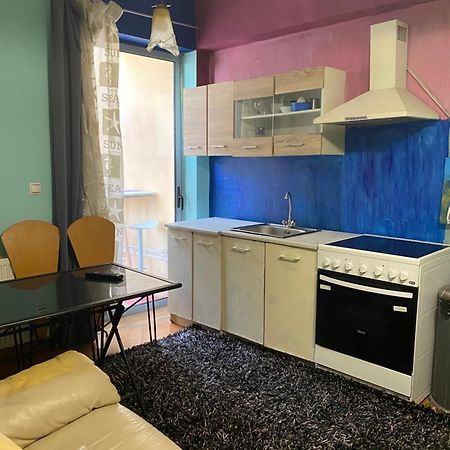 Apartment With Barbecue 1 Km Beach Афины Экстерьер фото
